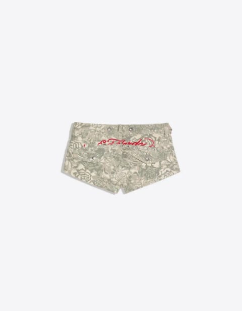 ED HARDY X BERSHKA شلوارک گلدوزی‌شده