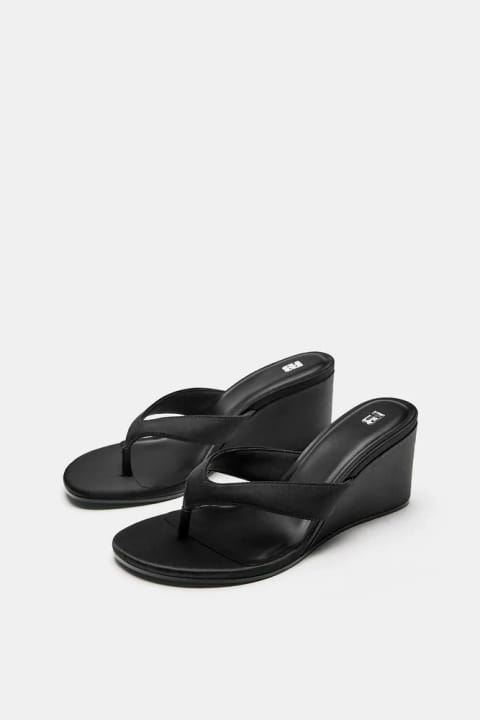 پلتفرم پاشنهدار بنددار Pull&Bear