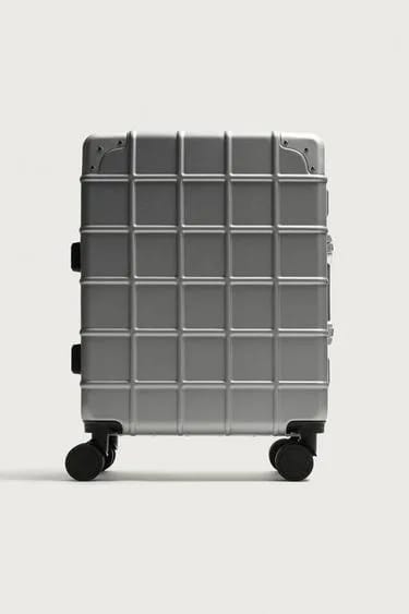TRAVEL SUITCASE