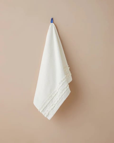 حوله صورت Soft Ruffle ۱۰۰٪ پنبه ۵۰×۸۰ سانتی‌متر رنگ عاج
