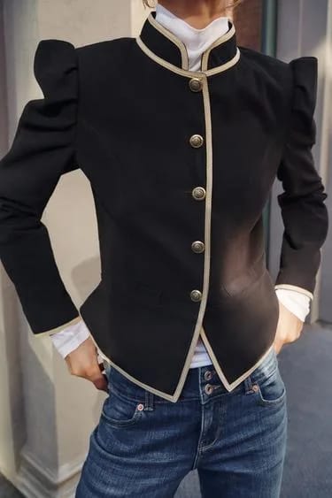 کت بلیزر با حاشیه کنتراست