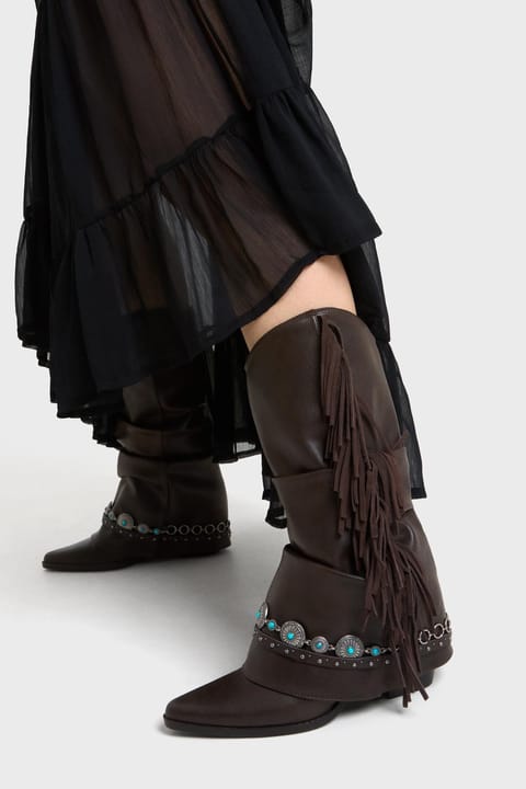 چکمه کابوی پاشنه‌دار یدکی‌دار Bershka