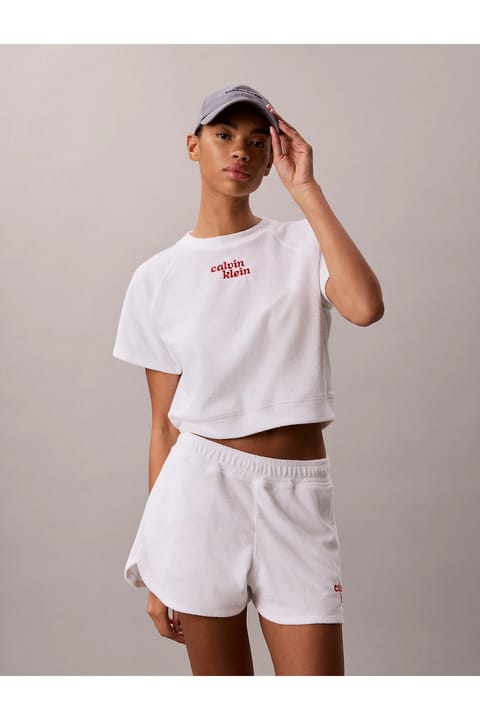 سویشرت سفید Calvin Klein با لوگوی برند مناسب استفاده روزمره زنانه