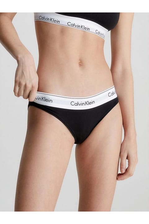 شورت زنانه Calvin Klein با لوگوی برند، کمر متوسط-بلند، پارچه تنفسپذیر و راحت...