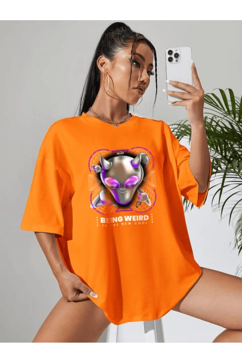 تیشرت چاپی طرح Being Weird یونیسکس uyguntarz