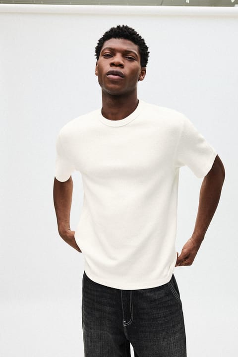 تیشرت آستینکوتاه بافتدار Bershka