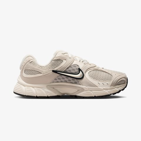 کفش ورزشی زنانه Nike V5 Rnr کرم