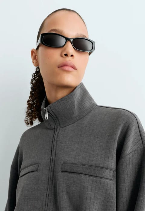 Short jacket with modal and waist adjustment