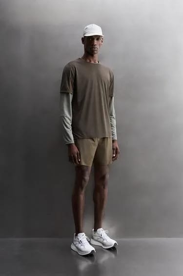 تیشرت دویدن سبک و ساختاریافته Zara