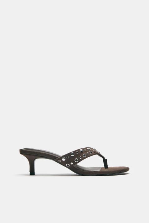 صندل پاشنهدار با جزئیات منگنه pull&bear