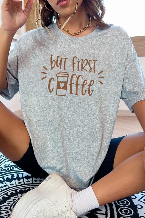 تی‌شرت طرح But First Coffee یونیسکس uyguntarz