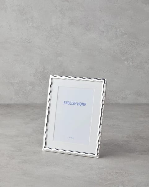قاب فلزی Becky ۱۳×۱۸ سانتی‌متر Silver