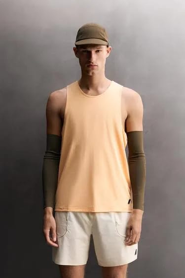 LIGHTWEIGHT RUNNING TANK TOP