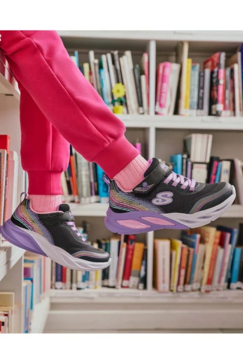 کفش ورزشی دخترانه SKECHERS COSMIC GLOW RAINBOW BEAM مشکی چراغ‌دار