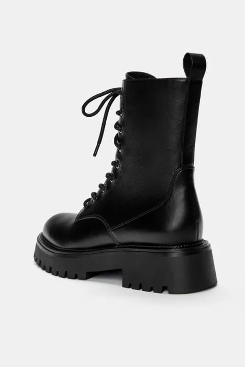 Pull&Bear بوت تخت بنددار