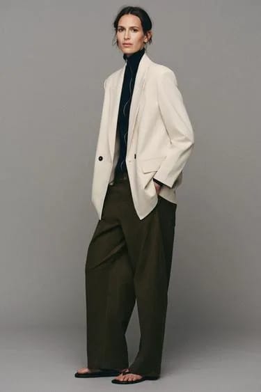OVERSIZED DOUBLE-BREASTED BLAZER