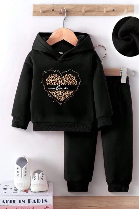 ست سویشرت و شلوار راحتی کودک uyguntarz با طرح قلب